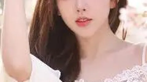 “蔚来等品牌汽车内设衣帽间、厨房、厕所，中产惊呼：新能源车体验竟如他人卧房？”